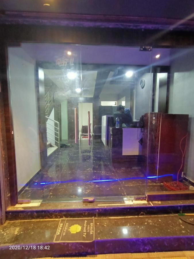 Hotel Riviera Residency ターネー エクステリア 写真