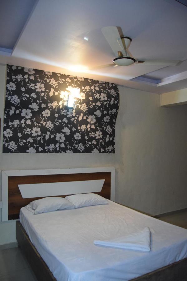 Hotel Riviera Residency ターネー エクステリア 写真